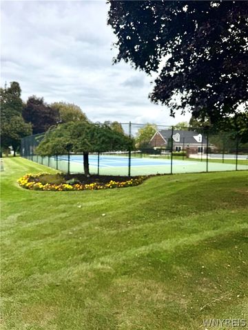 40 Hamlin Sq B, Amherst, NY 14221