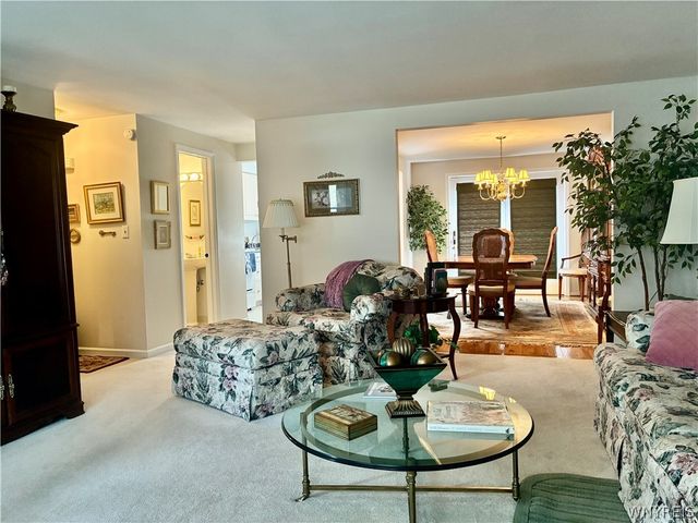 40 Hamlin Sq B, Amherst, NY 14221
