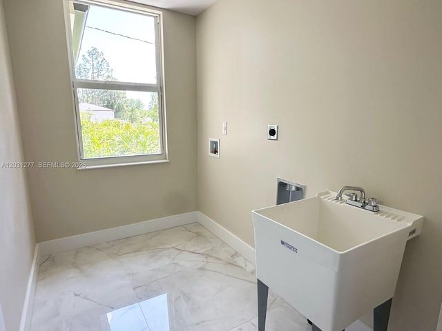 2515 45th st W, Lehigh Acres, FL 33971