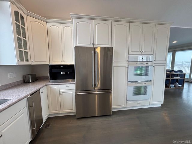 939 Dune Road, Westhampton Dunes, NY 11978