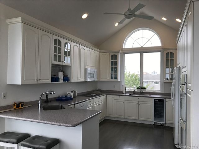939 Dune Road, Westhampton Dunes, NY 11978