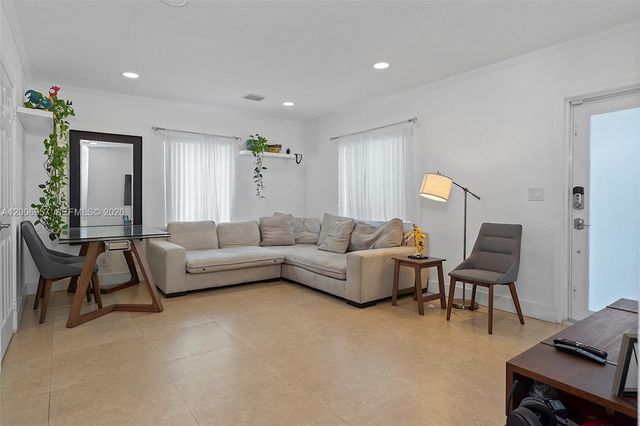 5270 NW 2nd St, Miami, FL 33126