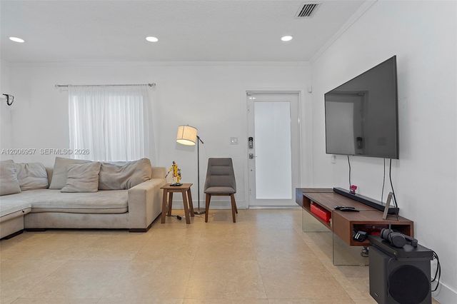 5270 NW 2nd St, Miami, FL 33126