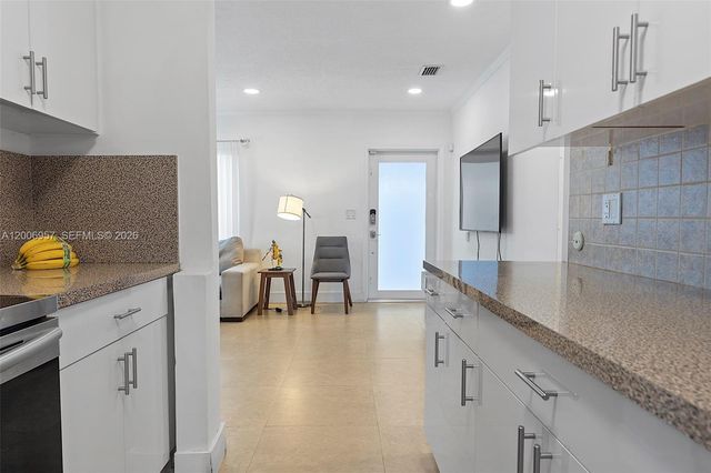 5270 NW 2nd St, Miami, FL 33126