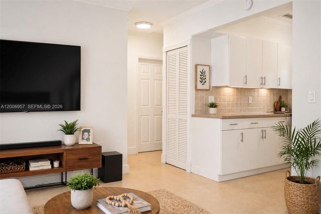 5270 NW 2nd St, Miami, FL 33126