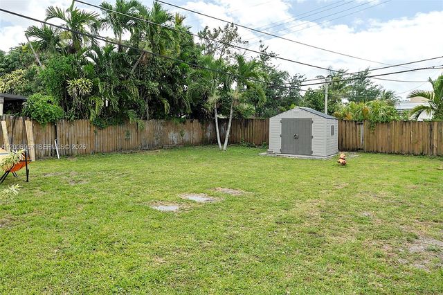 5270 NW 2nd St, Miami, FL 33126