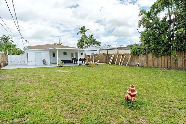 5270 NW 2nd St, Miami, FL 33126