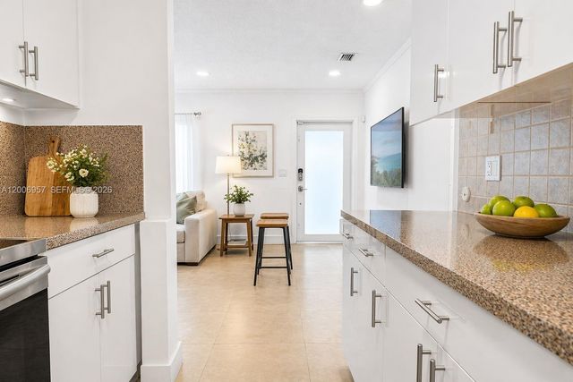 5270 NW 2nd St, Miami, FL 33126