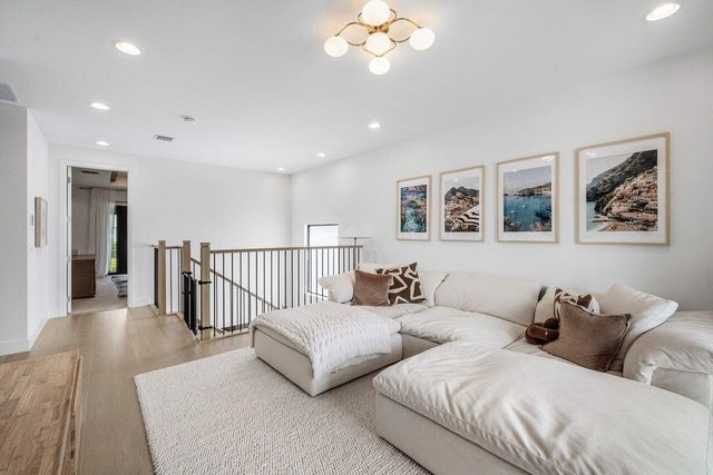 8323 Essex Country Clb Drive, Boca Raton, FL 33434