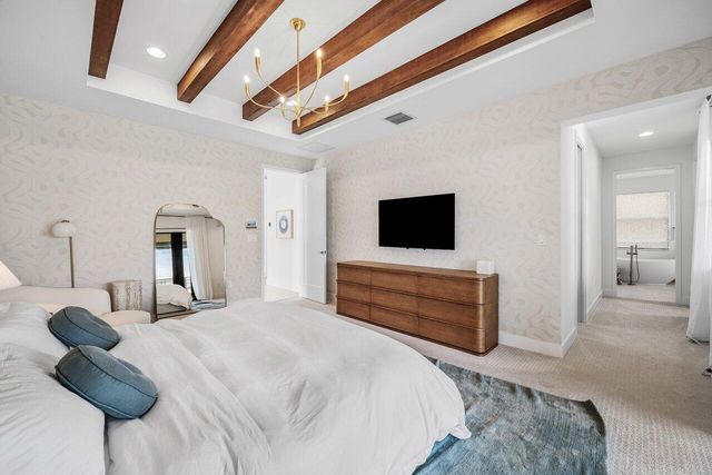 8323 Essex Country Clb Drive, Boca Raton, FL 33434