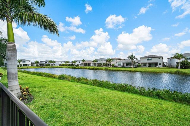 8323 Essex Country Clb Drive, Boca Raton, FL 33434