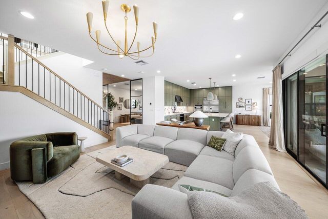 8323 Essex Country Clb Drive, Boca Raton, FL 33434