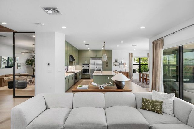 8323 Essex Country Clb Drive, Boca Raton, FL 33434