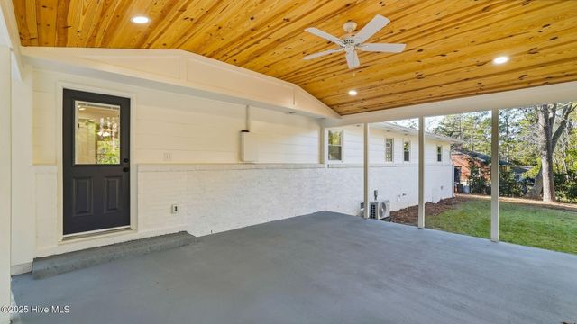 475 W Maine Avenue, Southern Pines, NC 28387