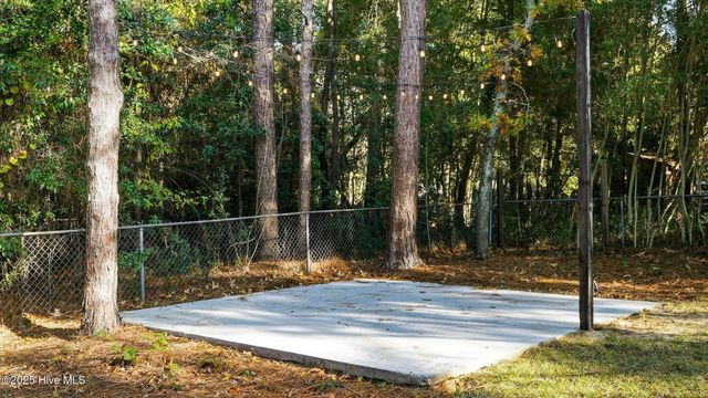 475 W Maine Avenue, Southern Pines, NC 28387