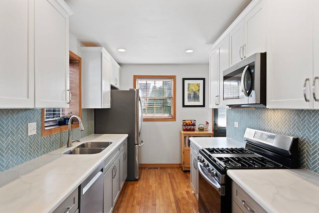 1740 Idlewild Lane, Homewood, IL 60430