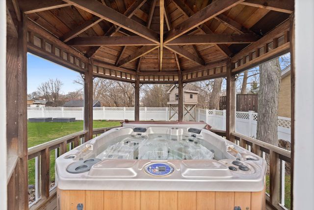 1740 Idlewild Lane, Homewood, IL 60430