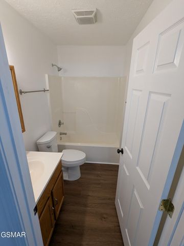 2534 Sportsmans Way, Sevierville, TN 37876