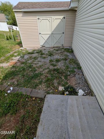 2534 Sportsmans Way, Sevierville, TN 37876