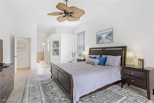 7699 Groves RD, Naples, FL 34109