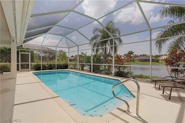 7699 Groves RD, Naples, FL 34109