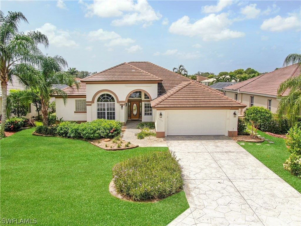 7699 Groves RD, Naples, FL 34109