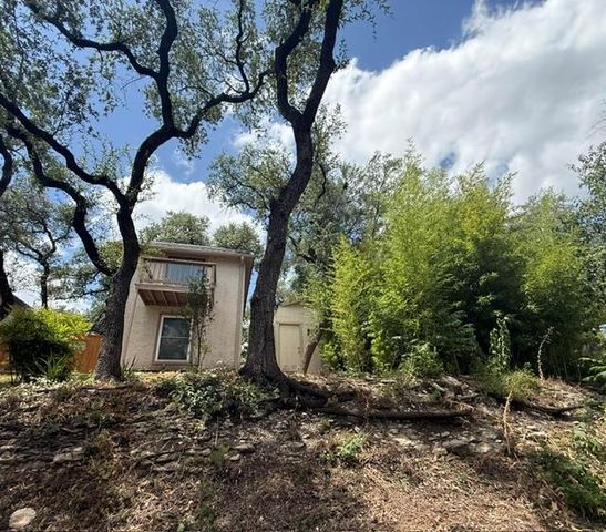 3304 Clawson RD B, Austin, TX 78704