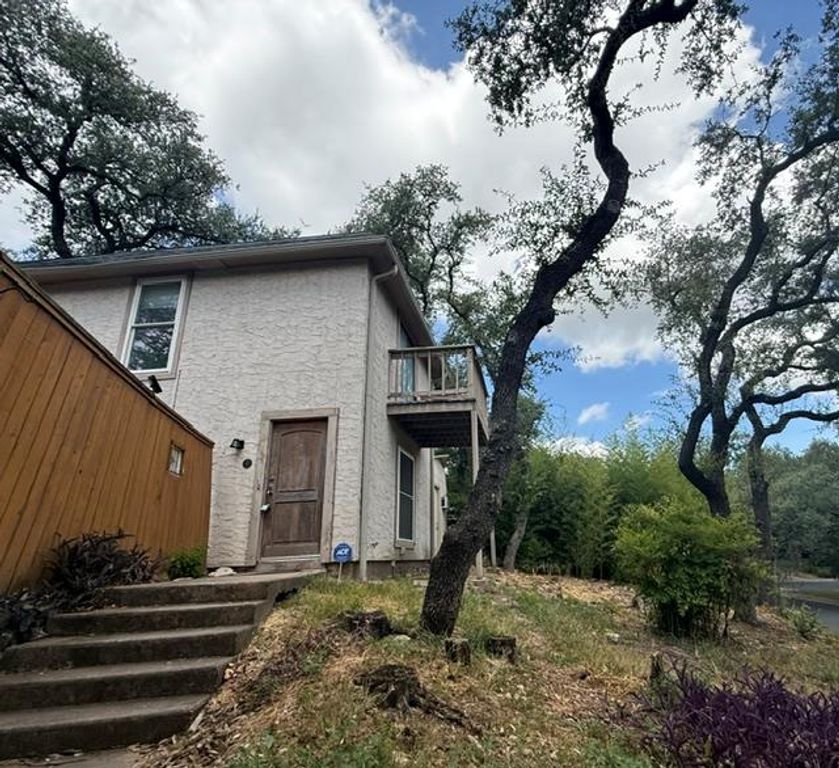 3304 Clawson RD B, Austin, TX 78704