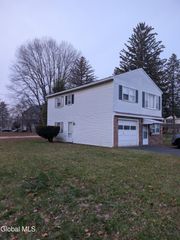 2 Friebel Road, Albany, NY 12208