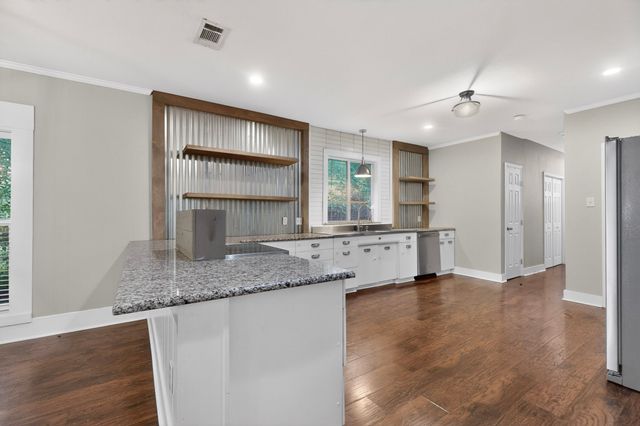 206 Farley Street, Waxahachie, TX 75165
