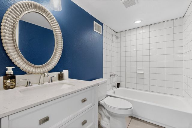 206 Farley Street, Waxahachie, TX 75165