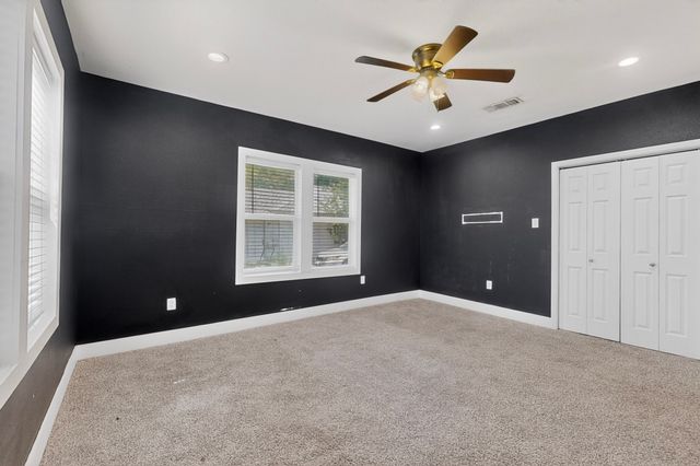 206 Farley Street, Waxahachie, TX 75165