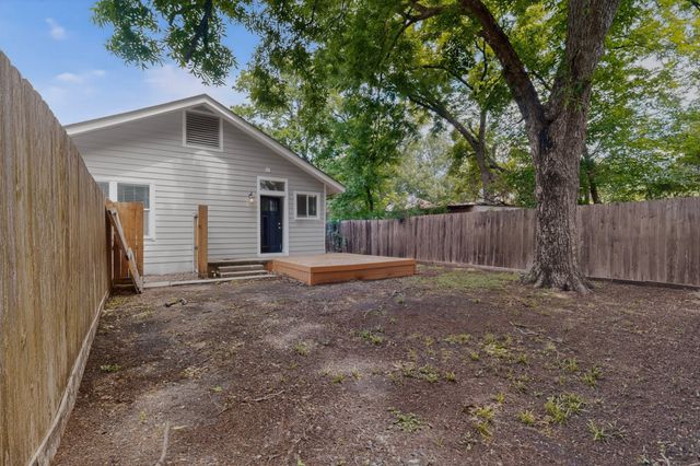 206 Farley Street, Waxahachie, TX 75165