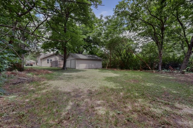206 Farley Street, Waxahachie, TX 75165