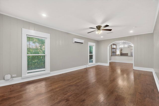 206 Farley Street, Waxahachie, TX 75165