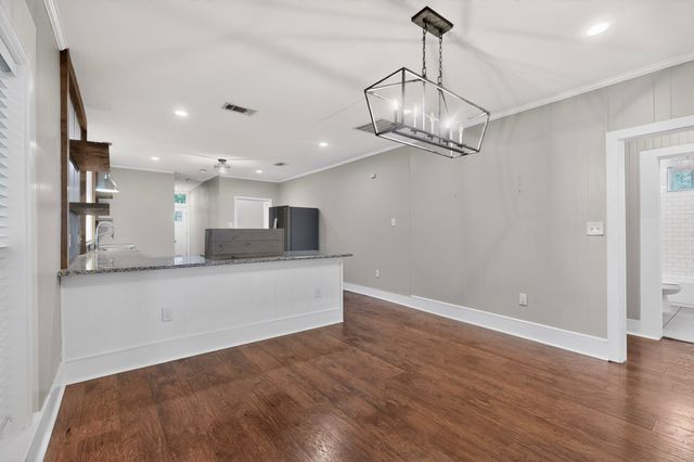 206 Farley Street, Waxahachie, TX 75165