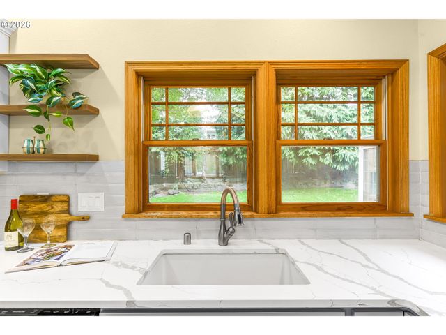 1929 Ne ADAMS St, Camas, WA 98607