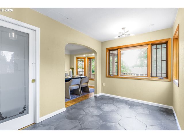 1929 Ne ADAMS St, Camas, WA 98607