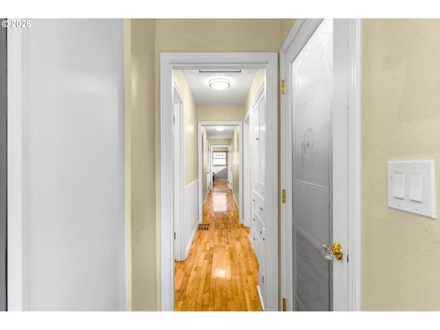 1929 Ne ADAMS St, Camas, WA 98607