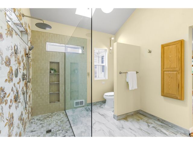 1929 Ne ADAMS St, Camas, WA 98607