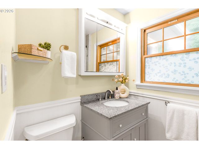 1929 Ne ADAMS St, Camas, WA 98607