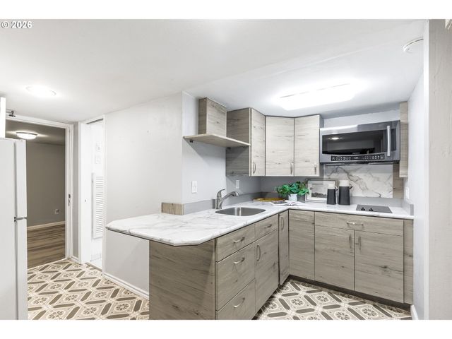 1929 Ne ADAMS St, Camas, WA 98607