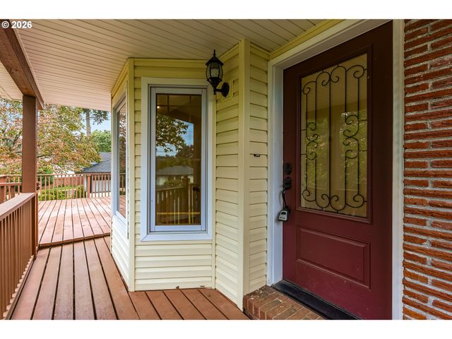 1929 Ne ADAMS St, Camas, WA 98607