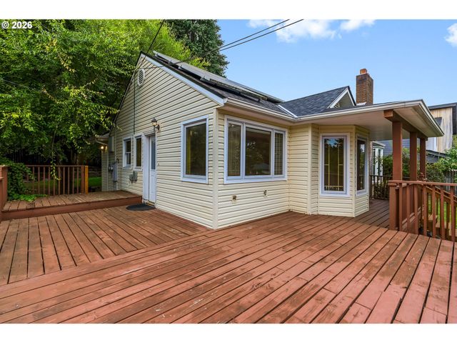 1929 Ne ADAMS St, Camas, WA 98607
