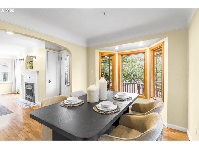 1929 Ne ADAMS St, Camas, WA 98607