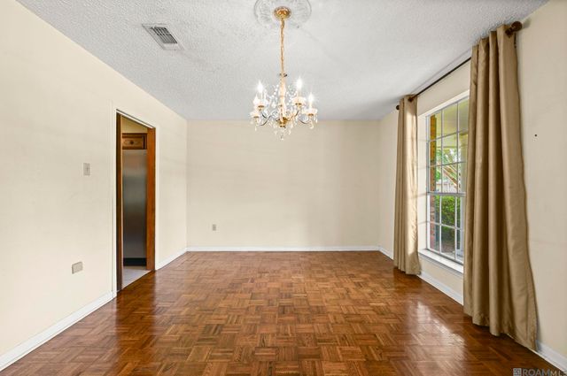 11995 Parkbrook Ave, Baton Rouge, LA 70816