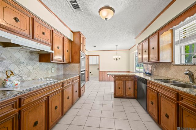 11995 Parkbrook Ave, Baton Rouge, LA 70816