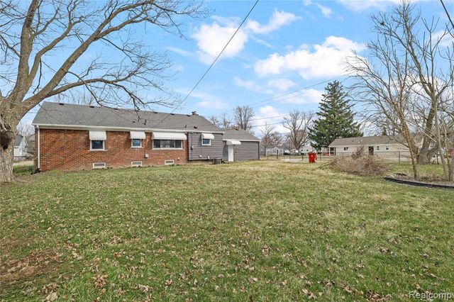 23592 Buckingham Street, Clinton Township, MI 48036