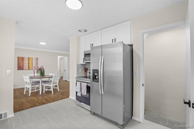 23592 Buckingham Street, Clinton Township, MI 48036