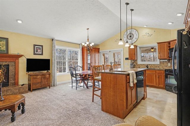 6425 Kottler Drive, Holland, MI 49423